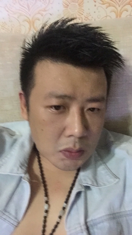 沐浴阳光的第一张照片--华安交友网
