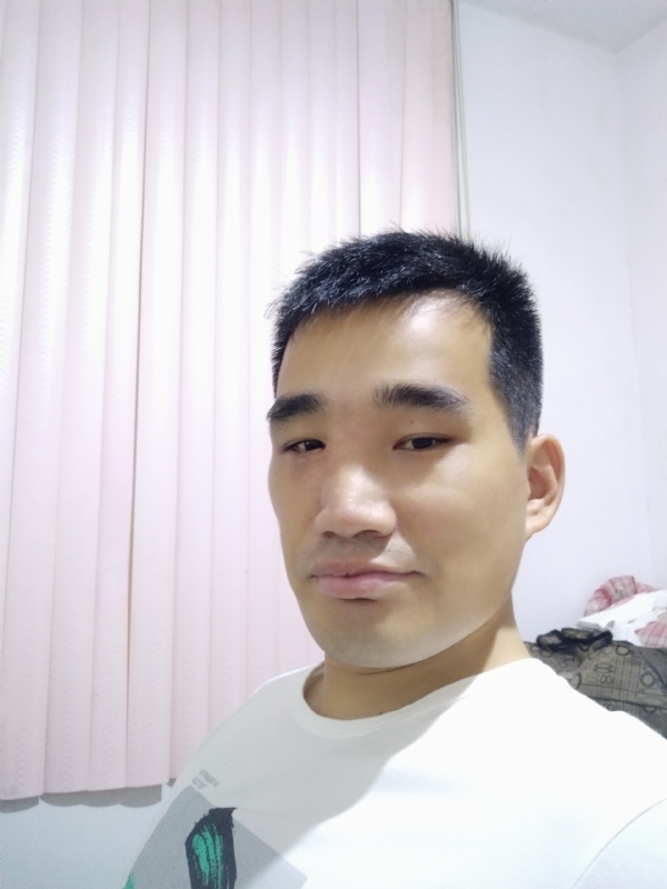 大男孩的第一张照片--华安交友网