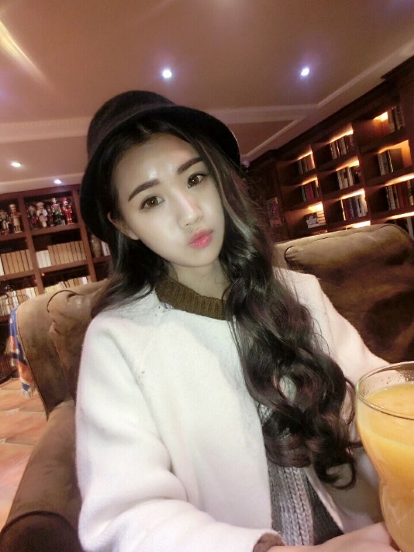 气质小妹的第三张照片--华安交友网