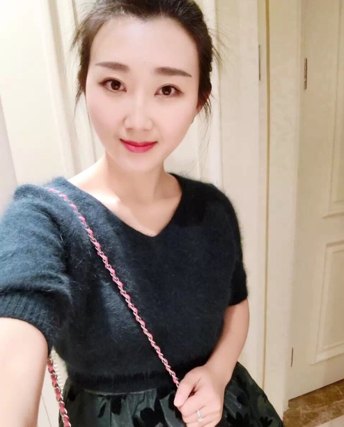 小妮的第三张照片--华安交友网