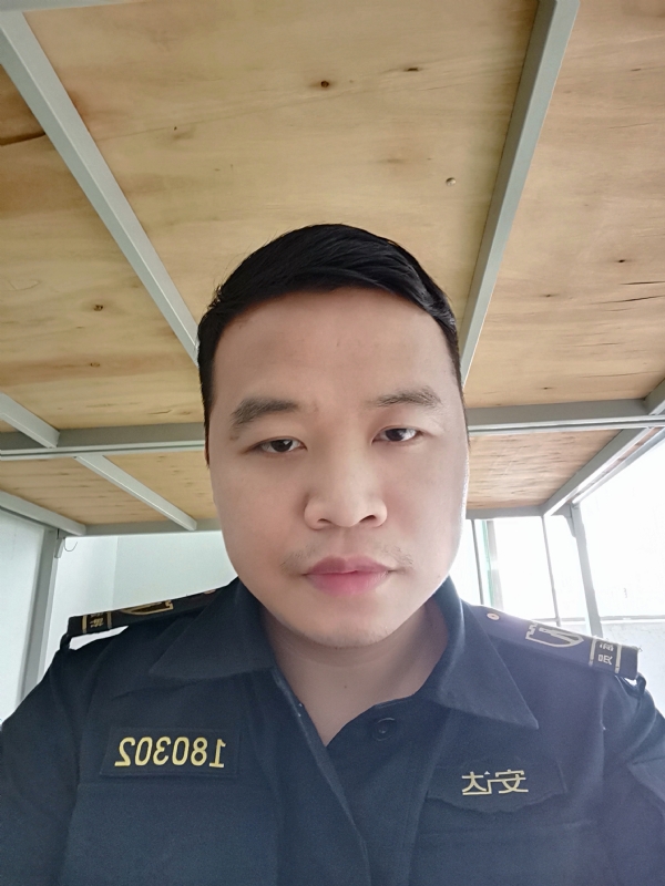 小子的第一张照片--华安交友网