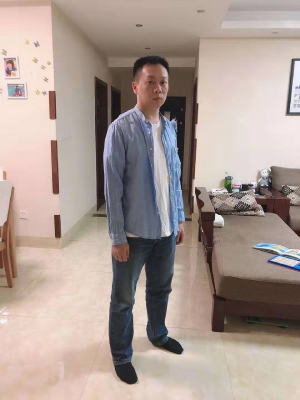 以勒的第一张照片--华安交友网