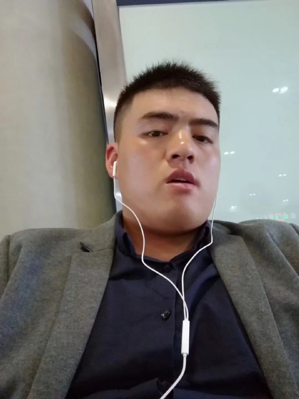 崩沙卡拉卡的第一张照片--华安交友网