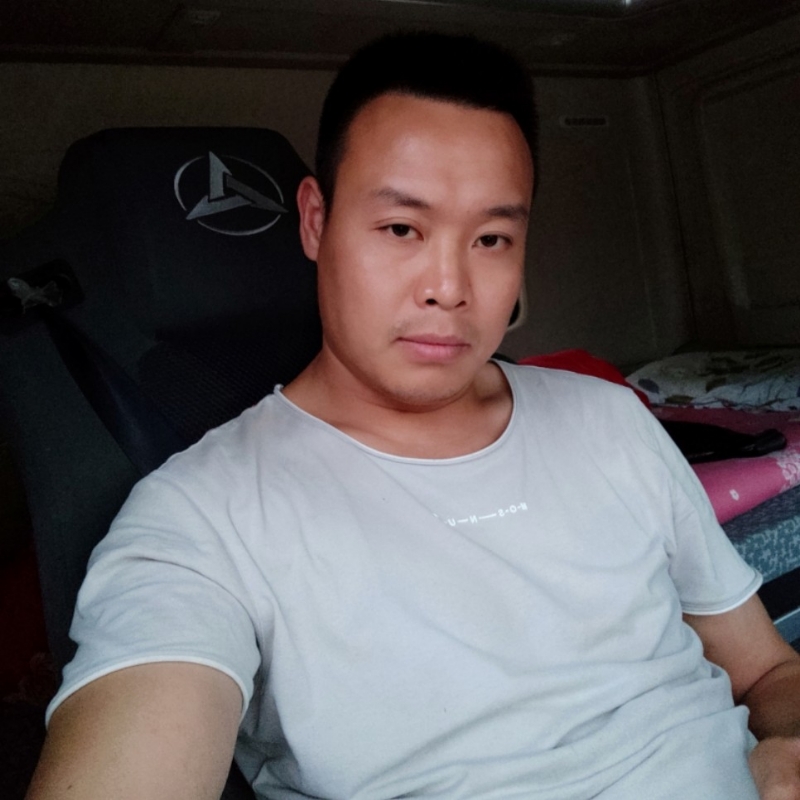 默默的第二张照片--华安交友网