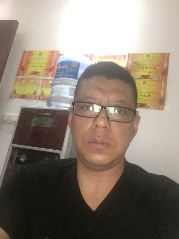 牵手的第二张照片--华安交友网