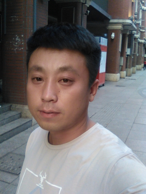 冰冷的心的第一张照片--华安交友网
