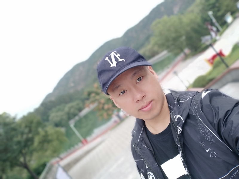 阳光的第一张照片--华安交友网