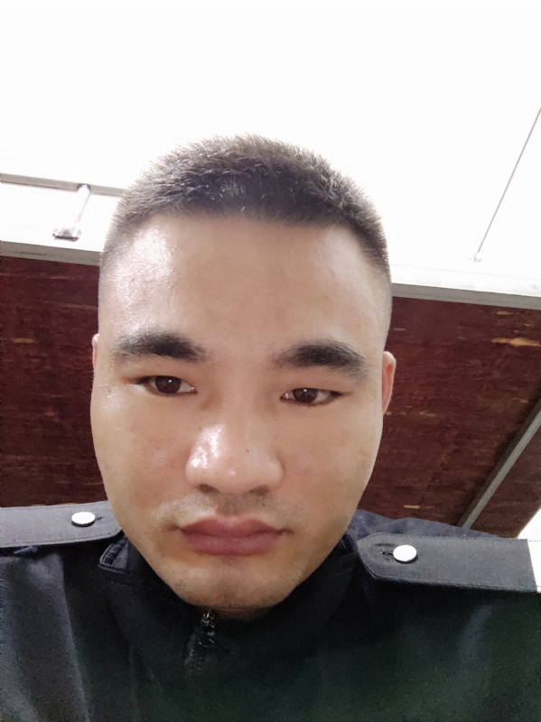 泉的第一张照片--华安交友网
