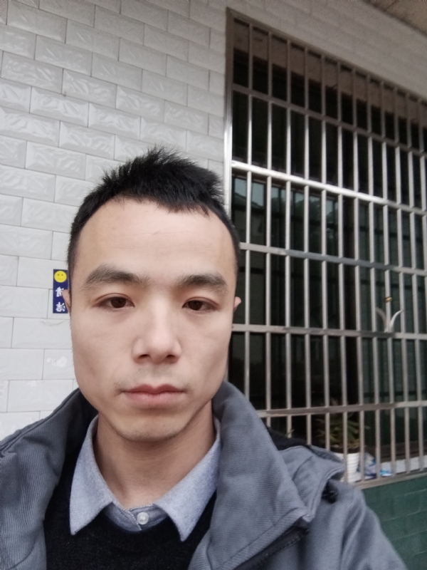 笑得那么开心的第二张照片--华安交友网