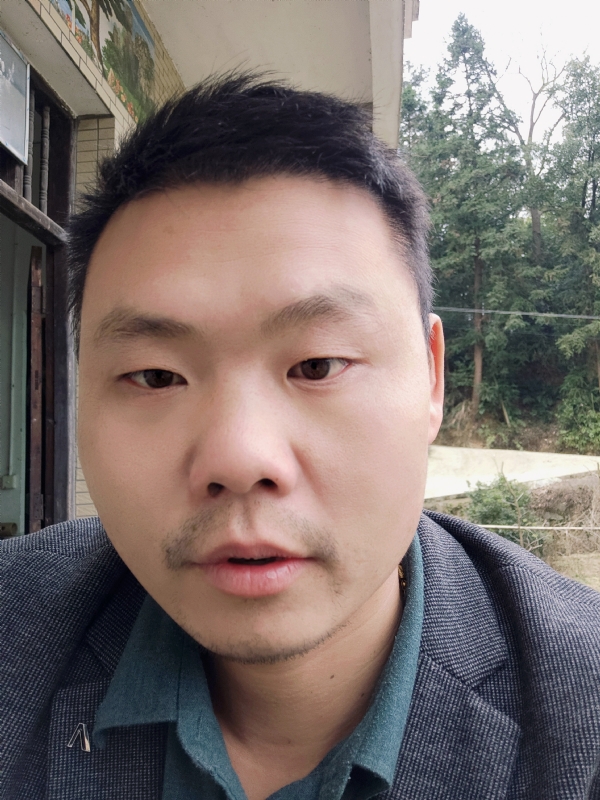 曾小焱的第一张照片--华安交友网