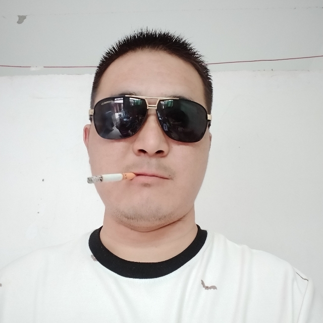 白伟伟的第一张照片--华安交友网