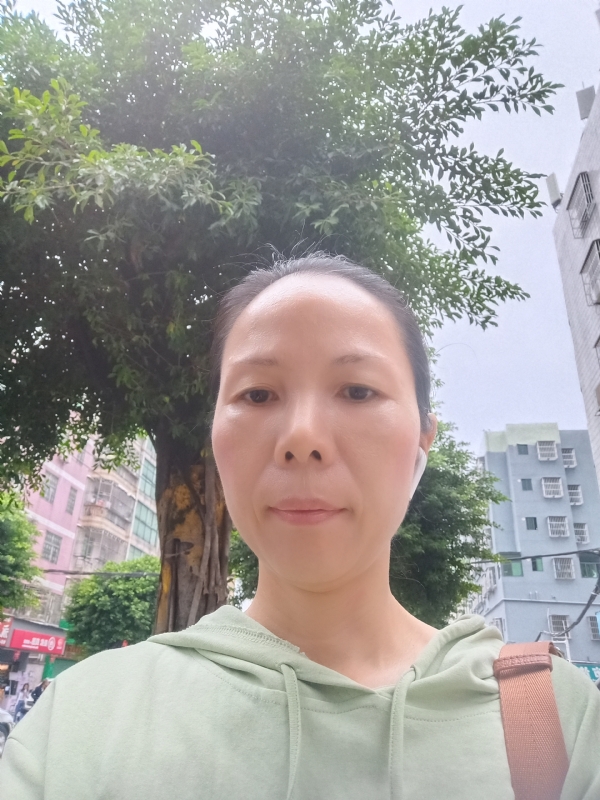 容容的第一张照片--华安交友网