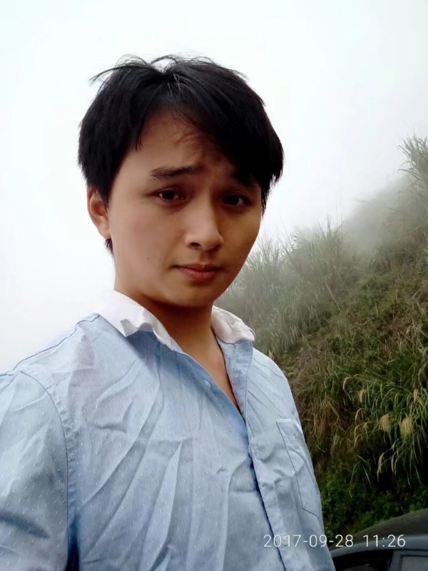 流月的第四张照片--华安交友网
