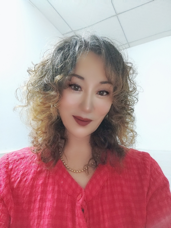 燕子的第一张照片--华安交友网