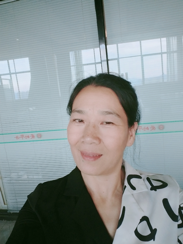 易莲的第一张照片--华安交友网