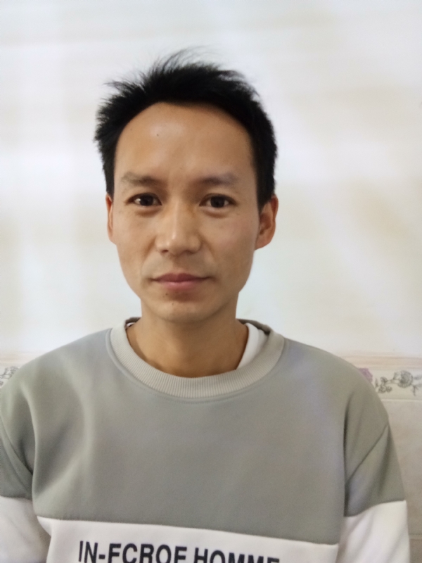 单亲爸爸的第一张照片--华安交友网