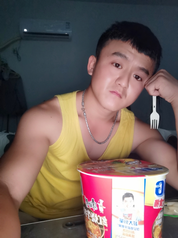 飞飞的第三张照片--华安交友网