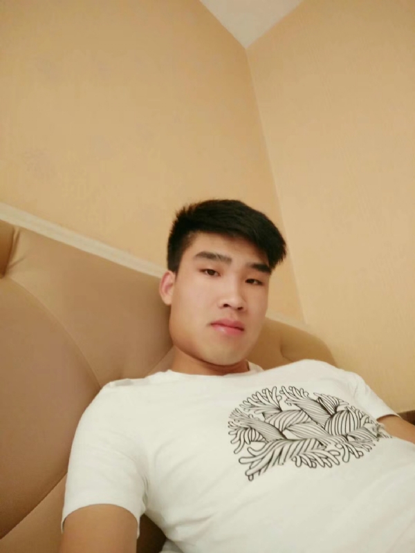 谁不曾孤单上路的第二张照片--华安交友网