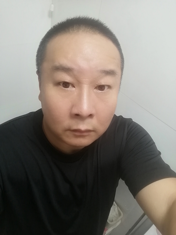 一束光的第一张照片--华安交友网