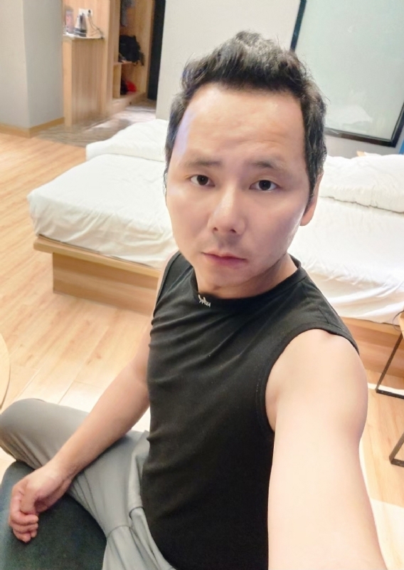 爱远的要命的第一张照片--华安交友网