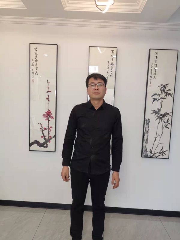 情义比天高的第一张照片--华安交友网