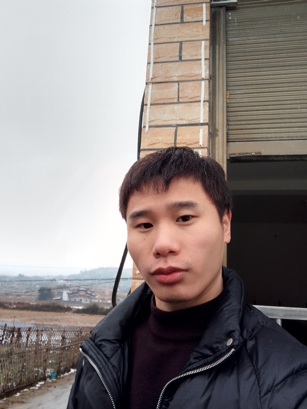 银色的羽翼的第一张照片--华安交友网
