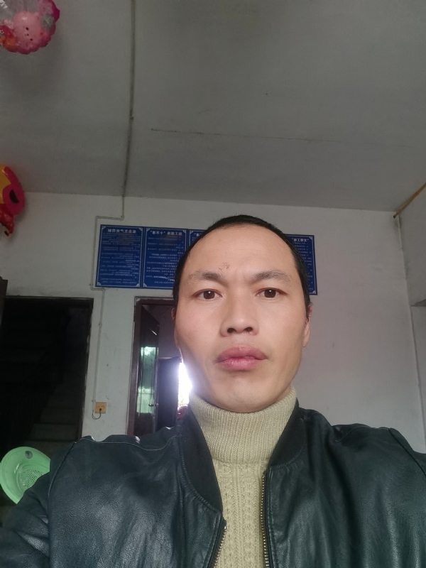 陈前的第一张照片--华安交友网