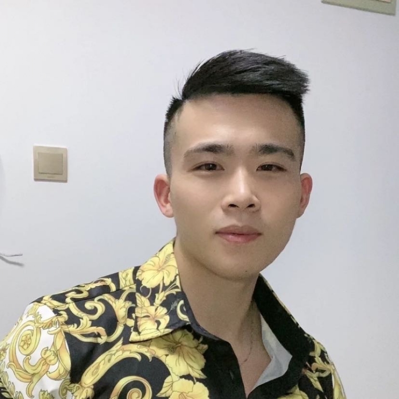 迷彩冲锋衣的第一张照片--华安交友网