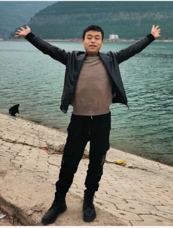 寂寞的风的第二张照片--华安交友网