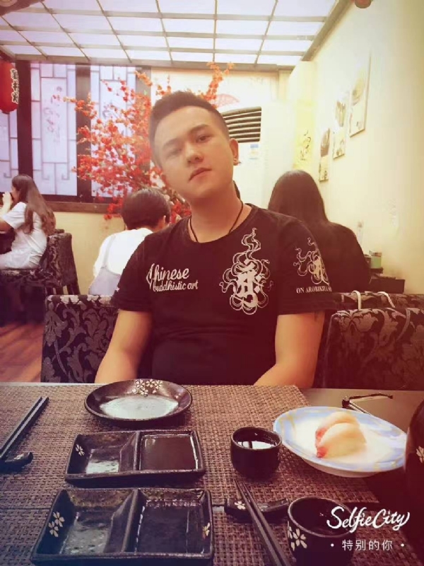 夏天的第四张照片--华安交友网