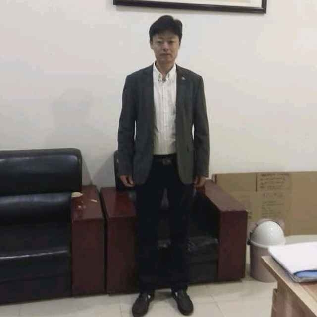 蓝天白云的第一张照片--华安交友网