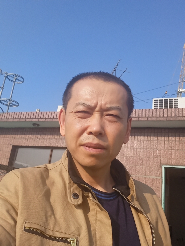 红尘逐浪的第一张照片--华安交友网