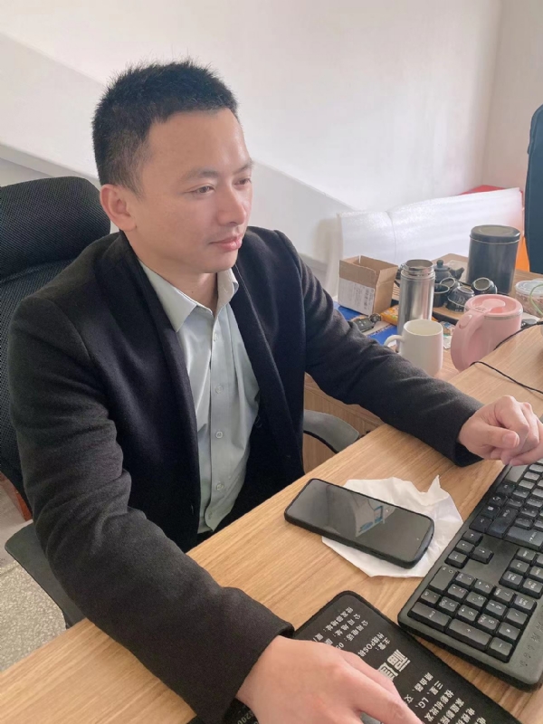 落叶知秋的第一张照片--华安交友网