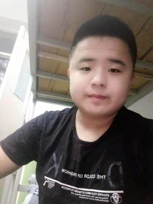 打小就爱淘气的第一张照片--华安交友网