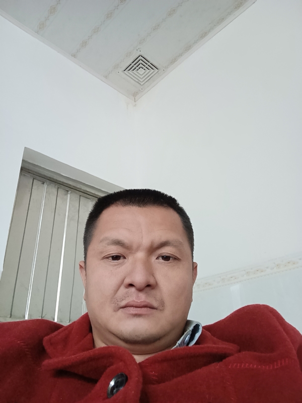 兰成龙的第一张照片--华安交友网