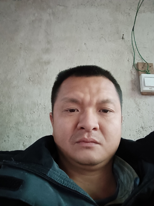兰成龙的第二张照片--华安交友网