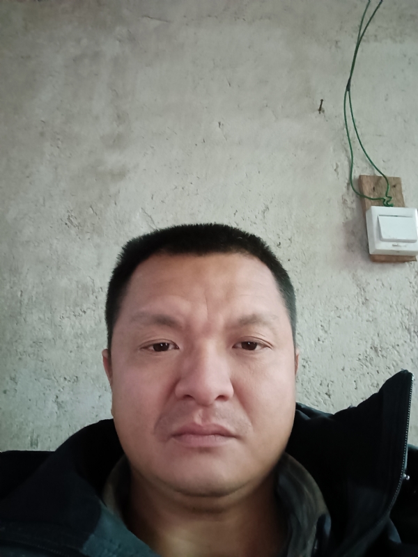 兰成龙的第三张照片--华安交友网
