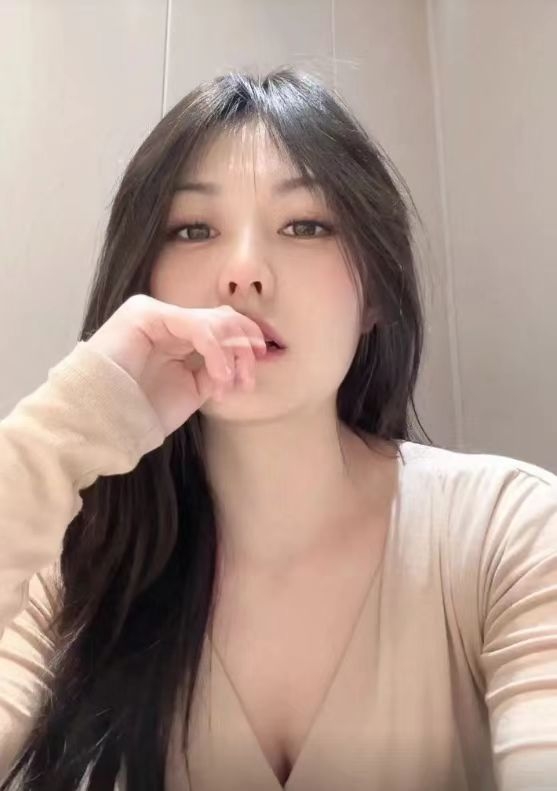 勾人心魂大美人的第一张照片--华安交友网