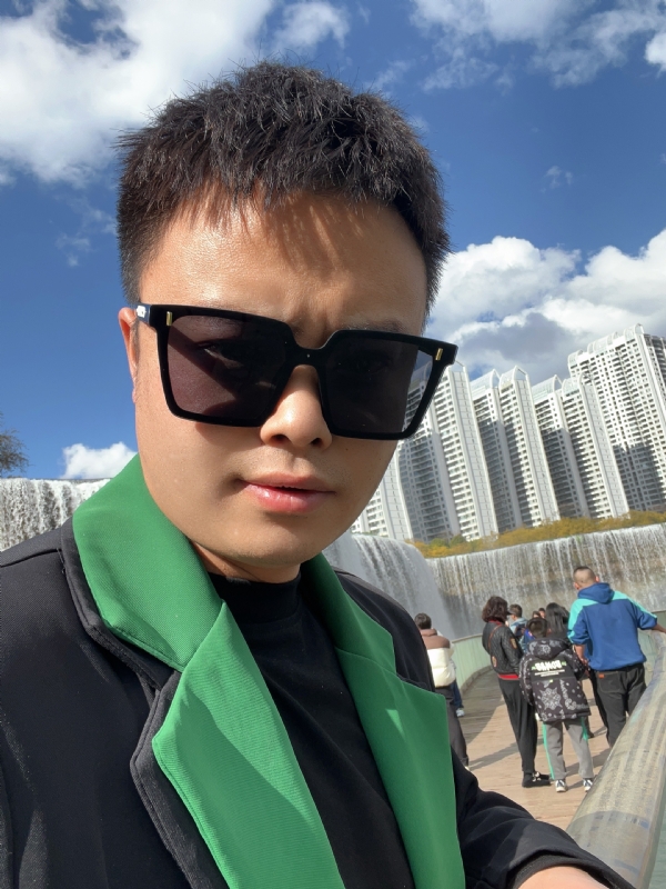 子阳的第一张照片--华安交友网