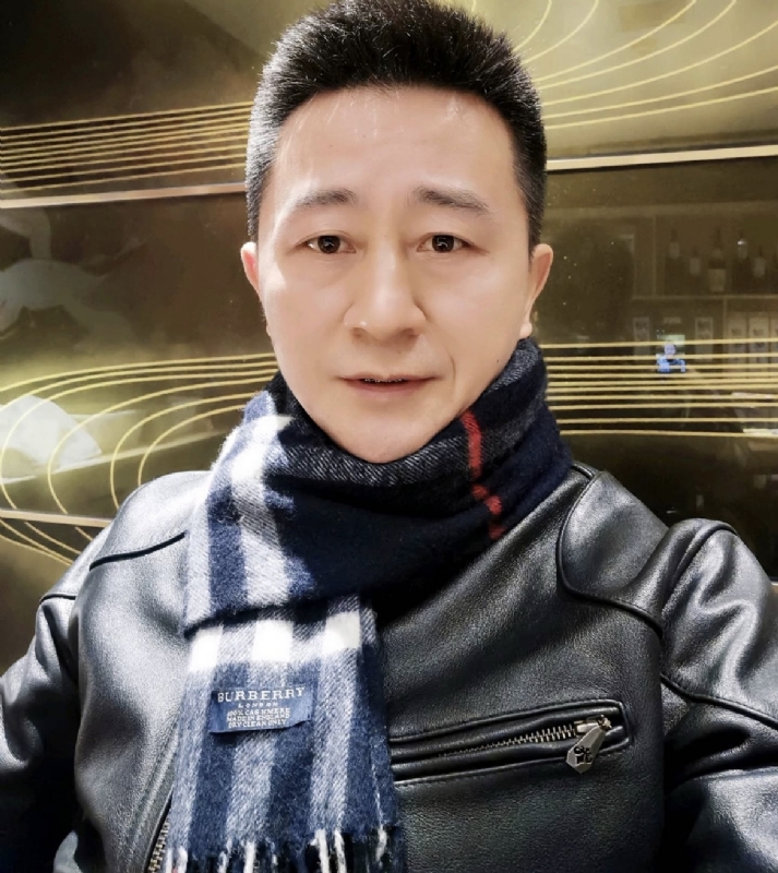 情到深处的第一张照片--华安交友网