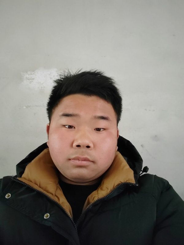 精神饱满的第四张照片--华安交友网
