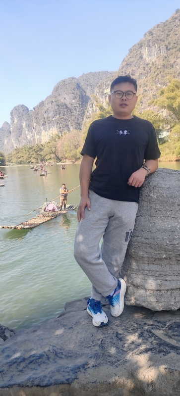 受过伤的狼的第三张照片--华安交友网