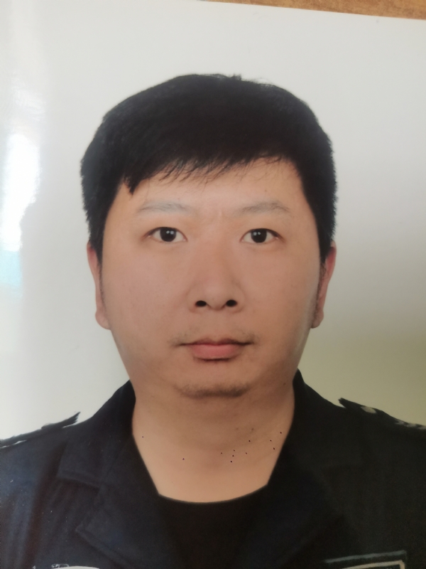 吕嘉的第一张照片--华安交友网