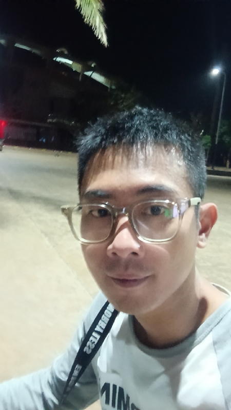 龙龙的第二张照片--华安交友网