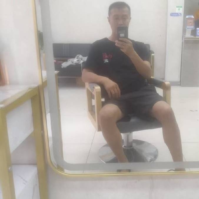 闫杰的第一张照片--华安交友网