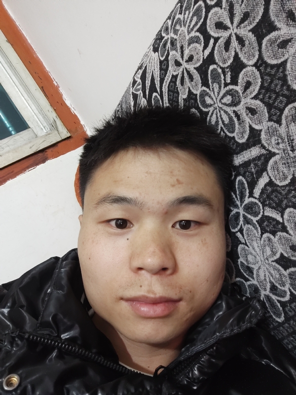 麒麟区幼儿园扛把子的第三张照片--华安交友网