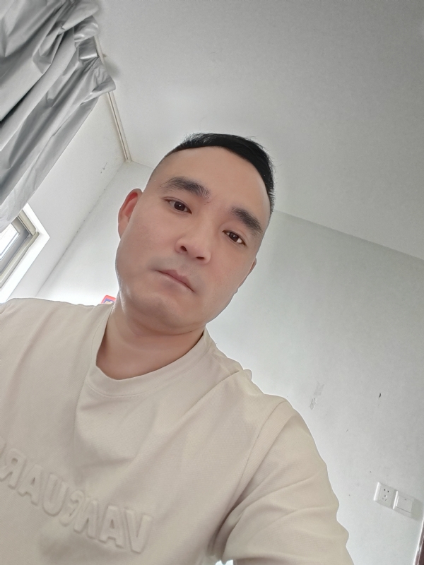 小锋的第一张照片--华安交友网