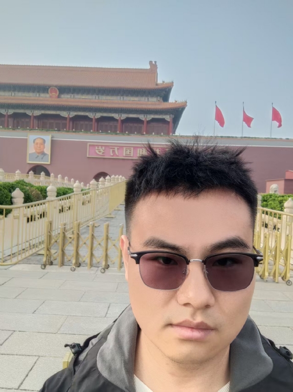喧嚣的风的第一张照片--华安交友网